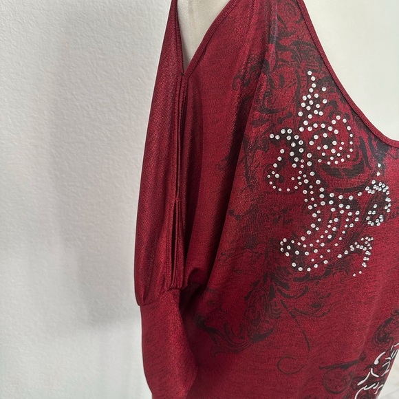 Buff Red Knit Fabric Cold Shoulder Blouse - Picture 3 of 8